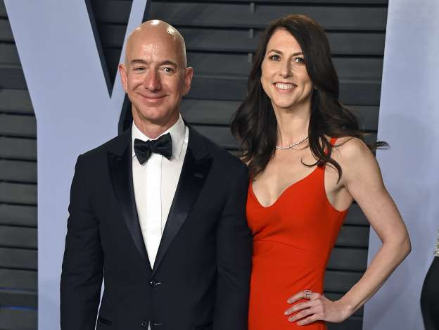 Mới đây, tờ Forbes đã thống kê những vụ ly hôn đắt đỏ nhất thế giới. Ngày 4/4, CEO Amazon Jeff Bezos - tỷ phú giàu nhất thế giới và vợ ông, MacKenzie, đã tuyên bố hoàn tất việc ly hôn.