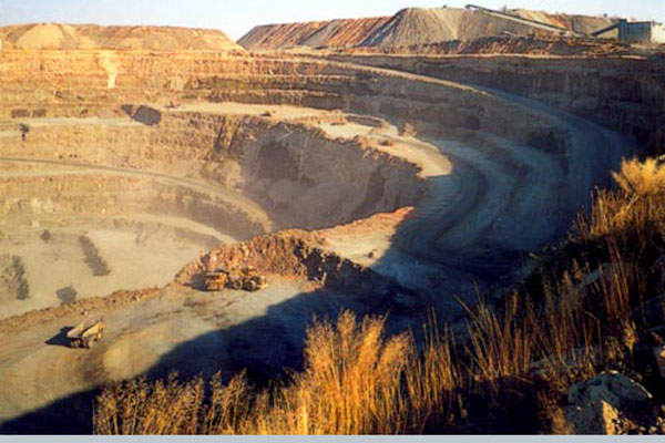 Với 9,53 triệu carat (thời điểm 2010), Orapa - một mỏ khác thuộc sở hữu của công ty Debswana xếp vị trí thứ 3.