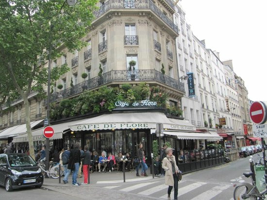 Đến năm 1913, Café de Flore bắt đầu trở thành một trong những quán cà phê văn học được săn lùng nhất ở Paris. Ảnh: TripAdvisor.