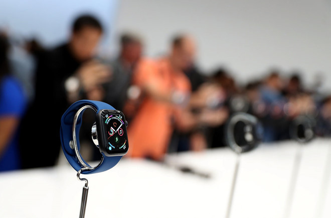 Apple Watch Series 4 phiên bản hỗ trợ GPS và LTE tăng 25% lên mức 499 USD.