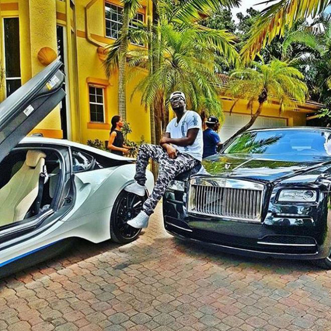 Rolls Royce, Lamborghini, Porsche… siêu xe gì cũng có.