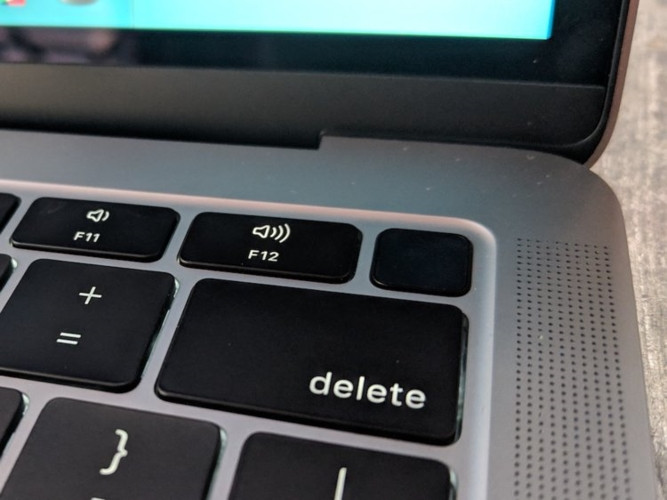 6. Có Touch ID nhưng vẫn yêu cầu gõ mật khẩu. Chẳng lẽ mật khẩu lại xác minh bảo mật mạnh hơn dấu vân tay cá nhân?