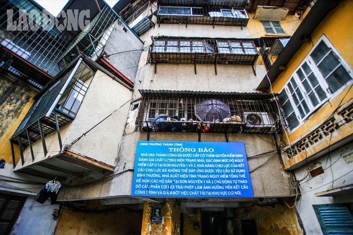 Khu nhà G6A thuộc khu tập thể Thành Công, nằm trên đường Nguyên Hồng (phường Thành Công) được đưa vào sử dụng từ năm 1987. Qua thời gian, khu nhà đã xuống cấp trầm trọng và cơ quan chức năng đã xếp vào danh sách công trình cấp độ D, thuộc diện khu tập thể nguy hiểm.