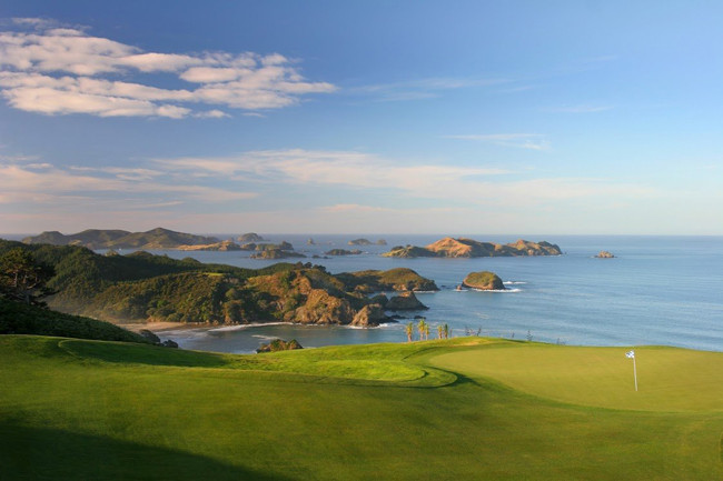 Sân golf 18 lỗ do David Harman thiết lot Top 100 sân golf đẹp nhất thế giới.