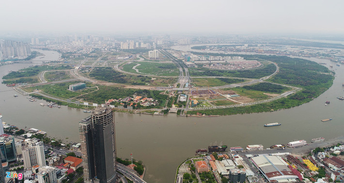 Khu đô thị mới Thủ Thiêm (quận 2, TP.HCM) được Chính phủ phê duyệt quy hoạch từ năm 1996 nằm ở bán đảo Thủ Thiêm bên bờ sông Sài Gòn, có tổng diện tích 657 ha.
