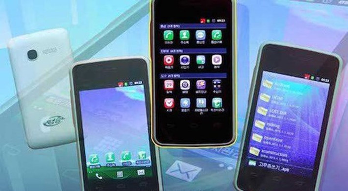 1. Pyongyang Touch xuất hiện từ năm 2014. Người ta không biết chính xác thông số kỹ thuật của chiếc điện thoại thông minh này nhưng có 3 phiên bản màu được nêu ra: hồng, xanh nước biển và trắng.