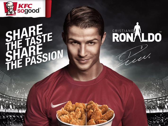Ngôi sao này cũng ký hợp đồng quảng cáo với các nhãn hàng nổi tiếng như Castrol, Samsung, và KFC.