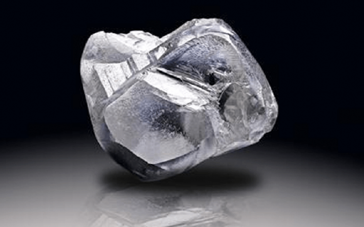 Viên kim cương thô kích thước 478 carat trị giá 12 triệu USD.