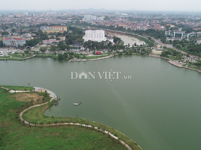 Toàn bộ Khu du lịch có diện tích: 113 ha, trong đó có: 58,77 ha mặt nước, được chia thành 8 khu chức năng, gồm: Khu thể dục thể thao: 12,20 ha; Khu thanh thiếu niên: 3,22 ha; Khu văn hoá lịch sử: 18,13 ha... với số vốn đầu tư trên 1.000 tỷ đồng.