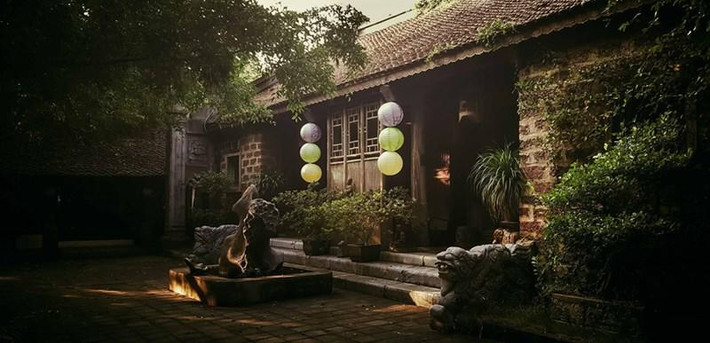 Tuy nhiên, vào năm 2013, Thanh tra Chính phủ kết luận Việt phủ Thành Chương đã xây dựng trên khu đất có nguồn gốc đất rừng đặc dụng.