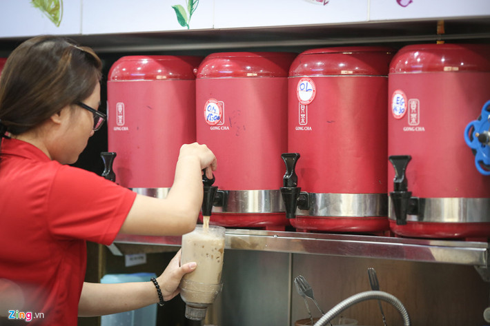 Với nhu cầu lớn cùng sự tham gia của nhiều thương hiệu cả trong và ngoài nước như hiện nay, cuộc chiến tranh giành thị phần trà sữa được dự báo sẽ còn khốc liệt hơn nữa trong thời gian tới, khi một số thương hiệu lớn khác cũng đang nhăm nhe đổ bộ vào thị trường Việt Nam.