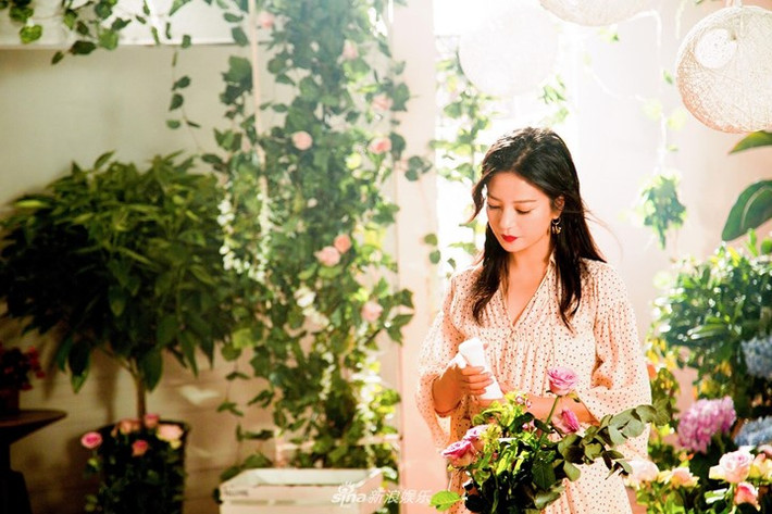 Cận cảnh nhan sắc trẻ hơn tuổi của Triệu Vy.