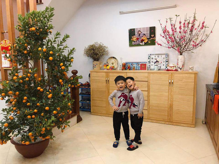 Hiện tại, nữ MC xinh đẹp đang sống hạnh phúc bên bạn trai và hai con trai sinh đôi đáng yêu trong căn nhà 5 tầng ở Hà Nội.