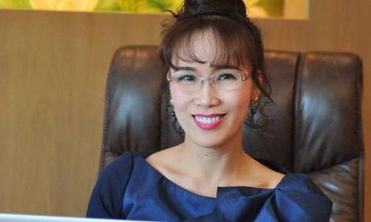 Trong khi đó, với việc cả cổ phiếu HDB của HDBank và VJC của Vietjet Air cùng tăng giá trong phiên 25/7, tài sản của tỷ phú Nguyễn Thị Phương Thảo có thêm 42 tỷ đồng, nâng tổng giá trị tài sản hiện có thông qua HDB và VJC lên con số 27.834 tỷ đồng, kém xa tài sản của ông Vượng.