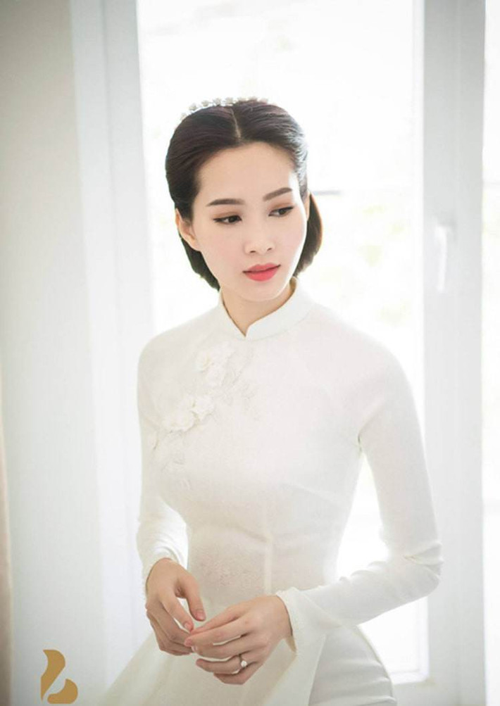 Chuyện tình đẹp như mơ của Hoa hậu Đặng Thu Thảo cùng doanh nhân Nguyễn Trung Tín đã khép lại bằng một lễ cưới ngọt ngào vào năm 2017.