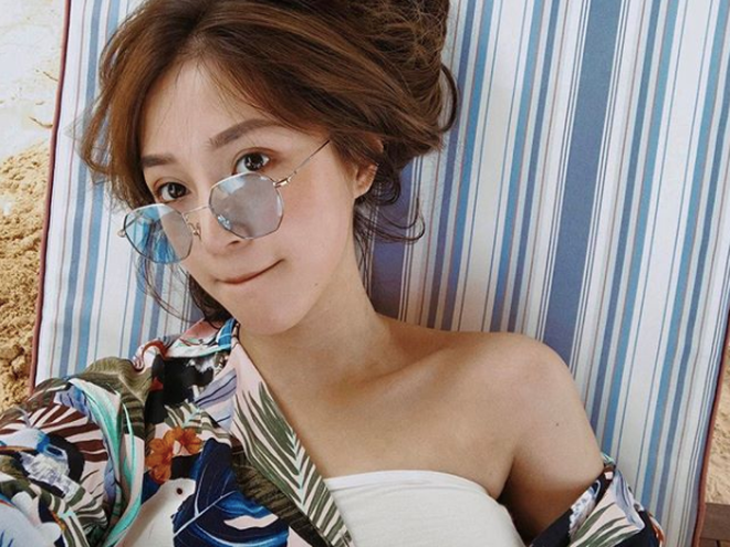 Với những hình ảnh mới nhất của Salim, nhiều người nhận ra rằng mũi và phần cằm của cô nàng hot girl này có biến đổi đáng kể không còn như trước.