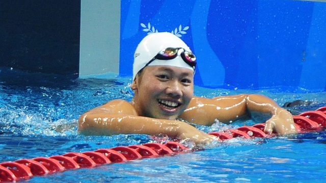 Như đã biết, nước chủ nhà Malaysia đang tạo ra rất nhiều sự nhiễu nhương tại SEA Games 29, sau hàng loạt những trò chơi lố để ngăn cản thành tích cao của các VĐV nước khác thì nạn nhân mới đây nhất đó là "tiểu tiên cá" Ánh Viên của đoàn thể thao Việt Nam. Ảnh: Thethao&vanhoa