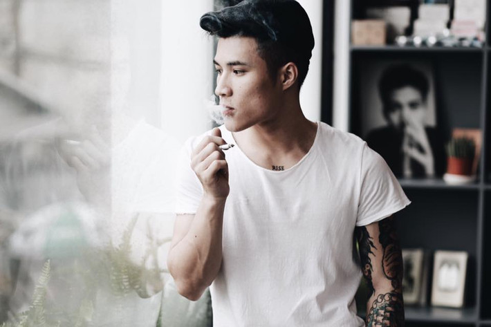 Tên tuổi của Chunhack bắt đầu được nhiều người chú ý tới khi tác phẩm của anh thực hiện cho những người nổi tiếng như Kelbin Lei hay Hoàng Ku được đăng tải. Sau khi xăm xong các nhân vật nổi tiếng trên rất nhiệt tình tag vào, nhờ đó mà lượt follow của anh chàng gốc Nghệ An này tăng lên đáng kể.