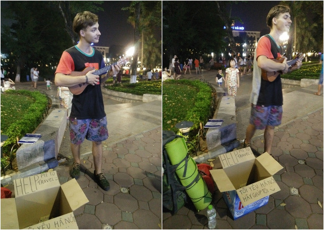 Cầm những nhạc cụ đơn giản như đàn ukulele, ghi ta, nghêu ngao hát những ca khúc nổi tiếng cũng giúp những bạn trẻ nước ngoài có tiền để phục vụ cho chuyến du lịch Việt Nam của mình.