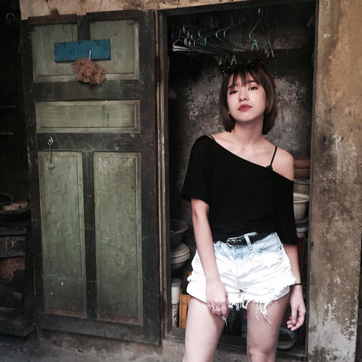 Với hơn 137.000 người theo dõi trên Instagram, Klaudia Nguyễn trở thành một trong số những gương mặt trẻ tại Việt Nam có lượng người theo dõi khủng trên mạng xã hội.