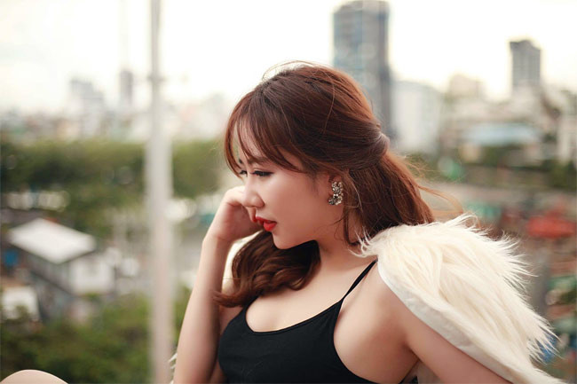 Với vóc dáng chuẩn, cùng làn da trắng không tì vết, Nu Phạm từng được xem là gương mặt có thể soán ngôi "Nữ hoàng nội y" của Ngọc Trinh.