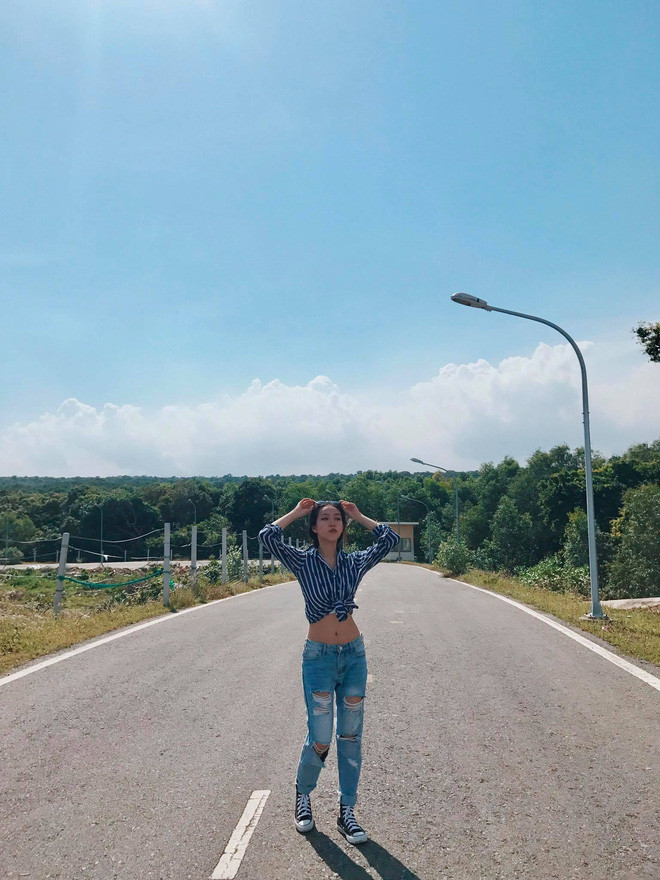Sau chuyến đi, cuộc sống của Ngọc và Ngân có nhiều thay đổi thấy rõ. Chưa nói đến chuyện Ngọc có việc mới phù hợp hơn hay Ngân đã yên lòng với mối tình của mình. Ảnh sử dụng trong bài: Facebook nhân vật và cắt clip.