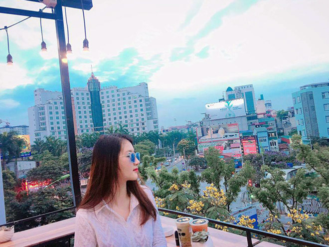 Chính Thùy Diệu đôi khi cũng ngỡ ngàng về sự lột xác của chính mình và cô bạn này cũng tái khẳng định rằng: "Không có phụ nữ xấu chỉ có phụ nữ không tự biết làm đẹp cho mình". Ảnh trong bài: FBNV.