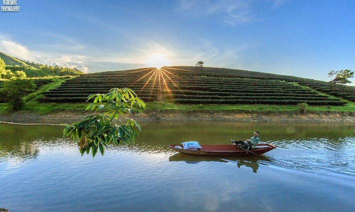 Vào mùa hè và mùa thu, các thung lũng có thêm tiếng cười nói của mọi người vì nơi đây đang là điểm đến yêu thích của những ai muốn thưởng ngoạn sự yên ả và mộng mơ.