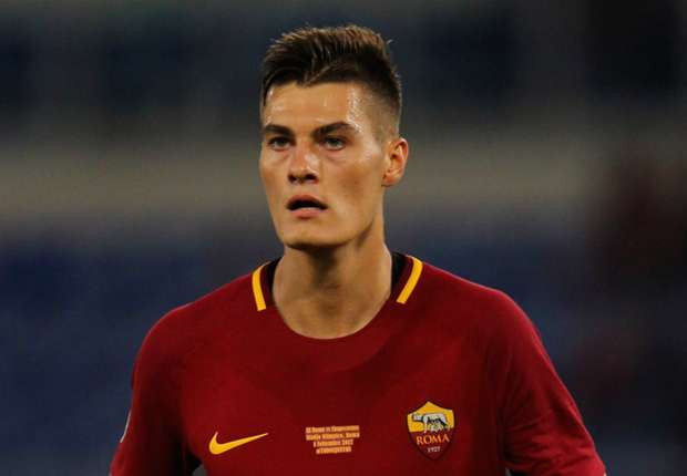 Sao Roma thả thính M.U: Theo tin chuyển nhượng bóng đá mới nhất từ tờ Calcio, tiền đạo Patrick Schick mới đây đã bất ngờ bày tỏ mong muốn được thi đấu cho những đội bóng lớn như M.U hay Real Madrid trong tương lai. Patrik Schick là một trong những tài năng trẻ được đánh giá rất cao của châu Âu vào thời điểm này. Có nhiều người từng nhận định Patrik Schick là một phiên bản mới của tiền đạo tài hoa Ibrahimovic. Ảnh: Calcio