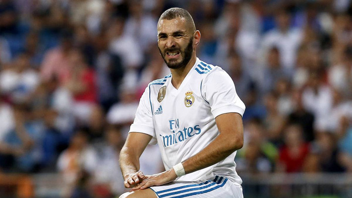 Chỉ 4 bàn ở La Liga và Champions League mùa này, dù luôn đá chính, Benzema và bị Real Madrid đang rao bán vào mùa Hè tới. Ảnh: Marca
