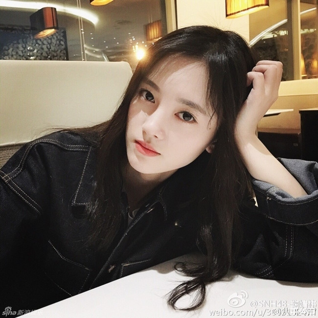 Nhờ vẻ đẹp thanh tao, thoát tục và trong sáng, Cúc Tịnh Y Cô được cộng đồng mạng ưu ái gọi tên "mỹ nhân 4000 năm mới có một".