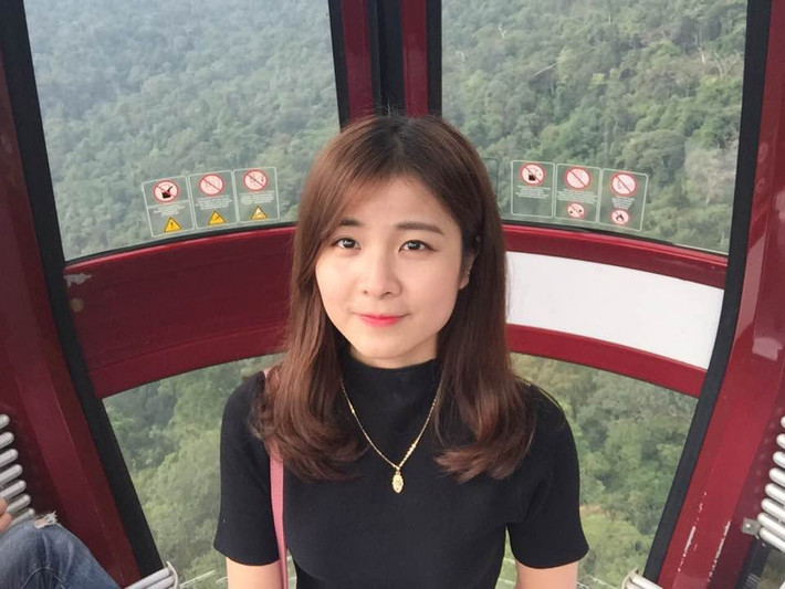 Bẵng đi một thời gian dài, Nhật Lệ vắng bóng trong các trận đấu trên SVĐ QG Mỹ Đình phần vì công việc và học tập, nhưng khi tìm lại vào trang cá nhân của cô nàng này nhiều người phải bất ngờ khi tình yêu với bóng đá của fan nữ xinh đẹp này không hề suy giảm.