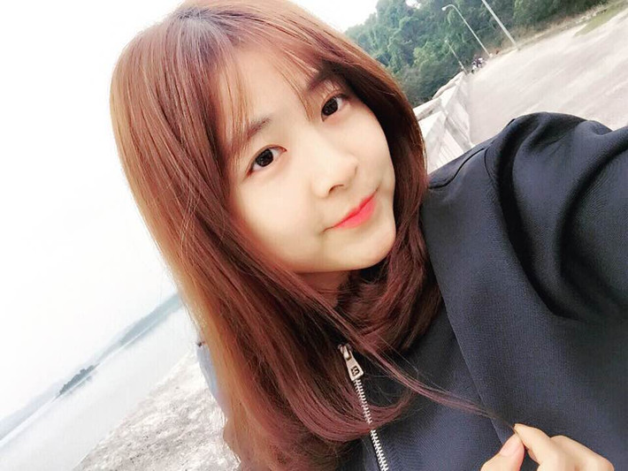 Không chỉ hâm mộ lứa cầu thủ Xuân Trường, Công Phượng, Tuấn Anh, Nhật Lệ còn là một fan thứ thiệt của CLB thành London là Arsenal.