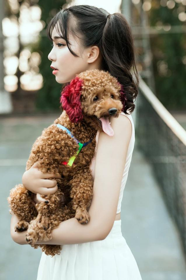 Cô gái 10X Hưng Yên tên Như Ngọc đang là nhân vật được một bộ phận không nhỏ cư dân mạng, các bạn trẻ xa gần biết đến. Ảnh trong bài: Facebook nhân vật.