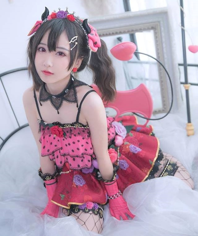 Bên cạnh đó, thiếu nữ còn được yêu mến khi là một cosplayer đa phong cách. Để thể hiện khả năng biến hóa của mình, cô hóa thân thành nhiều nhân vật có tính cách và tạo hình khác nhau.