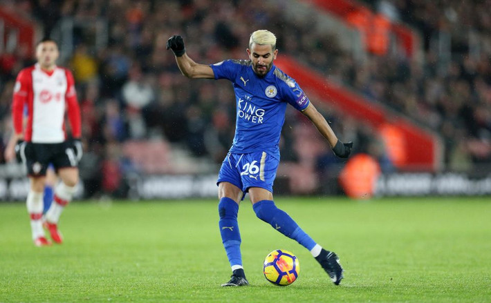 Tờ Le Buteur của Algeria cho hay, Arsenal sẽ chính thức ngã giá mùa đông tới, hòng thuyết phục Leicester bán lại Mahrez với giá 45 triệu bảng. Ảnh: Le Buteur