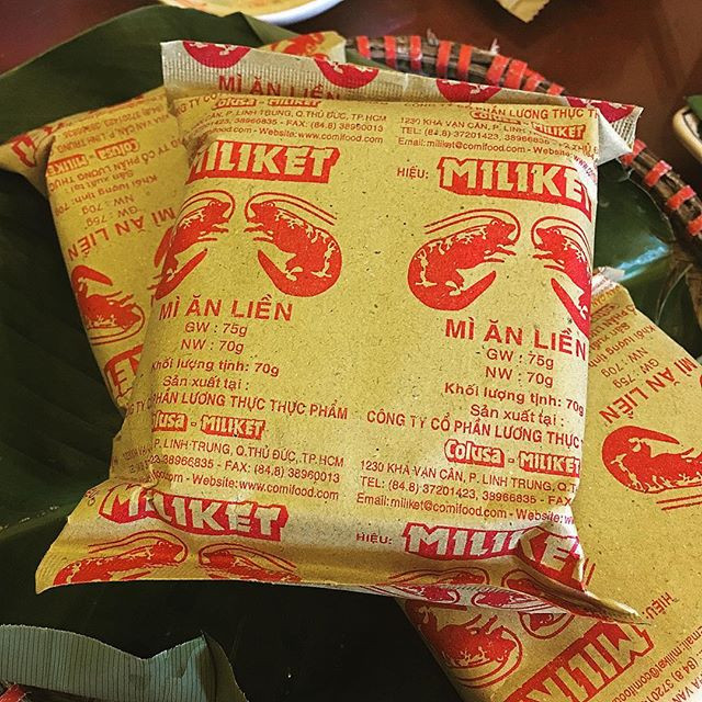 Mì giấy Miliket 2 tôm, 4 tôm, mỳ cân... là những sản phẩm ăn liền quen thuộc của nhiều thế hệ người Việt. Đến nay, dù thị trường mì gói đã có thêm nhiều tên tuổi đại gia, nhưng Miliket vẫn được người Việt ưa thích.