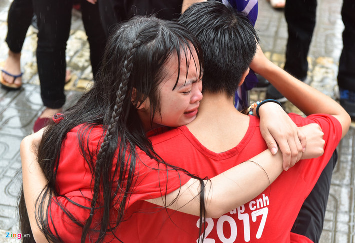 Có lẽ, họ chỉ mong thời gian ngừng trôi để được bên nhau nhiều hơn.