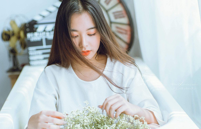 Vừa qua, cô nàng đã nhận được giấy báo chính thức và sẽ nhập học ngành Du lịch và Khách sạn tại một trường Đại học ở Thụy Sỹ vào tháng 8 tới. Ảnh sử dụng trong bài: Facebook nhân vật.