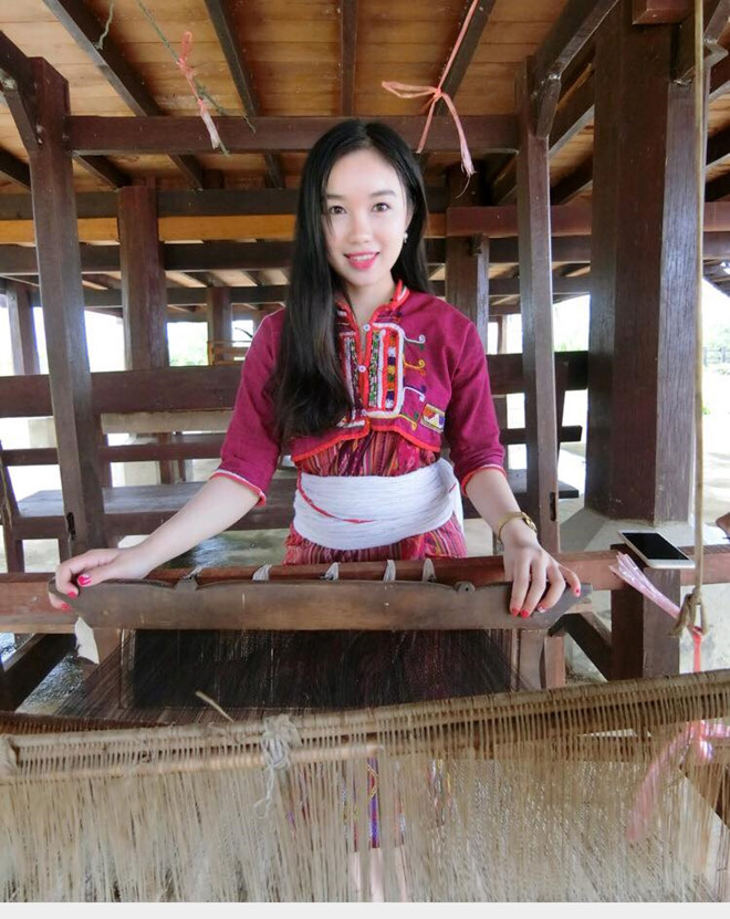 Souliphone gây ấn tượng cho người đối diện bởi nụ cười tỏa nắng, làn da trắng hồng cùng cách trò chuyện dễ thương.