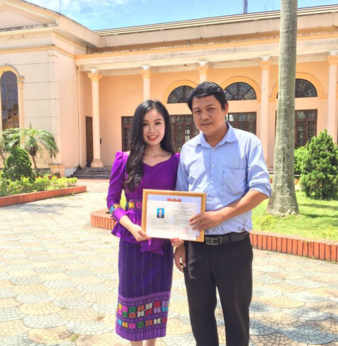 Chia sẻ về quá trình "chinh phục" tiếng Việt - ngôn ngữ thường được hình dung với câu ca “Phong ba bão táp không bằng ngữ pháp Việt Nam”, Souliphone cho biết, em rất yêu mến con người và đất nước Việt Nam nên đây là một trong những động lực chính giúp em học tốt tiếng Việt.