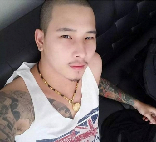 Điều này khiến cộng đồng phải thừa nhận, ngoài gương mặt điển trai kèm ngoại hình ấn tượng "phi công trẻ" một thời của nữ đại gia là hình mẫu lý tưởng của nhiều cô gái.