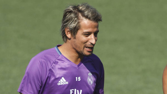 Coentrao sắp trở lại Bồ Đào Nha: Sau khi giành chức vô địch Champions League, Real Madrid xác nhận 90% họ sẽ để hậu vệ cánh trái Fabio Coentrao gia nhập Sporting Lisbon theo dạng cho mượn. Ảnh: AS