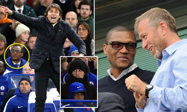 Chelsea bất ngờ chia tay GĐKT sau 10 năm: Giám đốc kỹ thuật Michael Emenalo đã nói lời chia tay với Chelsea sau 10 năm gắn bó. Đây được coi là kết cục tất yếu do áp lực từ kỳ chuyển nhượng mùa Hè gây bực bội cho nhiều người. Trong 10 năm nói trên, Emenalo đã đóng vai trò chính trong các giao dịch chuyển nhượng của Chelsea. Theo tiết lộ từ Sportsmail, quyết định rời bỏ của Emenalo một phần là do tình trạng căng thẳng ngày càng gia tăng giữa HLV Antonio Conte và ban lãnh đạo CLB trong mùa Hè. Ảnh: Goal
