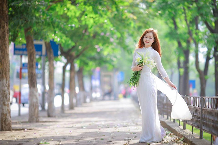 Ngọc Quỳnh rất vui vì nhiều chị em công sở cùng vào hỏi han, chia sẻ bí quyết nấu ăn. Cô gái Bắc Kạn luôn sẵn sàng trao đổi mọi "bí mật" với các bà nội trợ đảm đang cùng chung đam mê bếp núc.