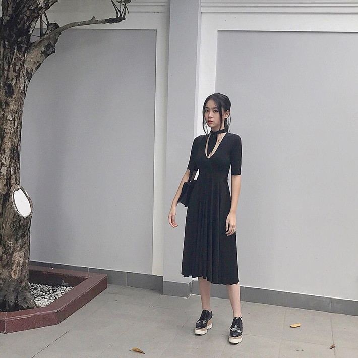 Cùng ngắm nhìn những bức ảnh của cô nàng nữ sinh trường quốc tế Anh - Việt làm mưa, làm gió trong cộng đồng mạng thời gian qua. Ảnh sử dụng trong bài: FBNV.