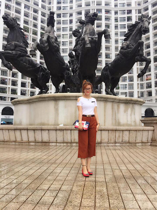 Với Hoài Thu, cảm giác thích thú khi được đặt những chú chuột trên tay, xuýt xoa cưng nựng rồi mân mê phần bụng của các chú chuột.