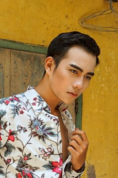 Cùng ngắm nhìn hình ảnh cực đẹp của nam sinh trường Điện ảnh "thu phục" fan nữ bằng vẻ điển trai vốn có. Ảnh sử dụng trong bài: Facebook nhân vật.