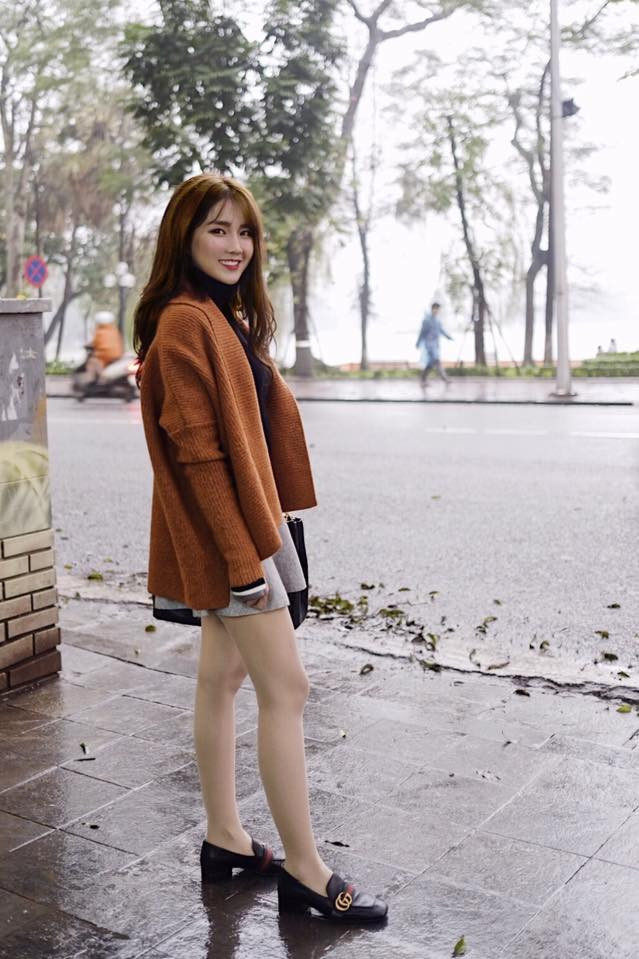 Cùng ngắm bộ ảnh giữa trời se lạnh của Thủ Đô của cô nàng hot girl trà sữa - Nguyễn Hoàng Kiều Trinh. Ảnh trong bài: Glow Studio.