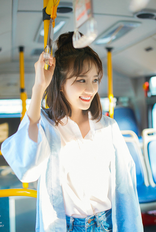 Chia sẻ về bộ ảnh của mình, Thanh Vy chia sẻ trên trang cá nhân rằng đây là sản phẩm của nhiếp ảnh gia Nguyễn Nhi và lên ý tưởng khá lâu nhưng gần đây mới thực hiện được.
